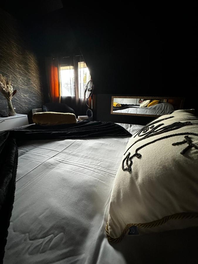 Les Temps Heureux Exclusivement Familles Villa Quimper Buitenkant foto